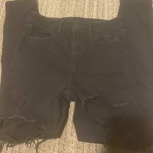 •American Eagle Black Distressed Jeans•